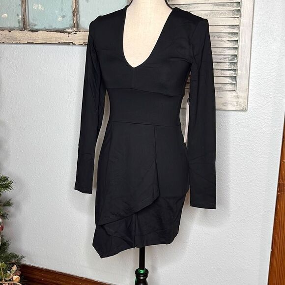 NWT Susana Monaco Witchy Asymmetrical Hemline Long Sleeves Women's Black Dress S - Picture 2 of 11